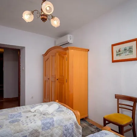Spacious 3 Bedroom Ap. - Quiet Center! * Stari Grad (Hvar)
